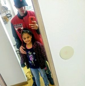 Meet your Posher, Demico